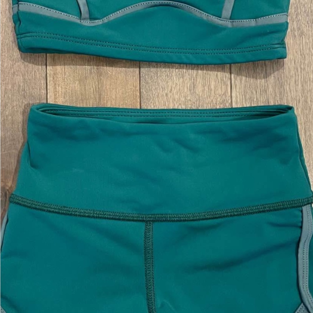 Teal Sports Bra and Leggings Set